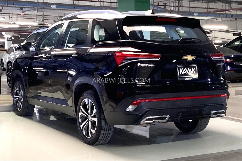 Chevrolet Captiva 2024 for Sale in Sharjah Image-3