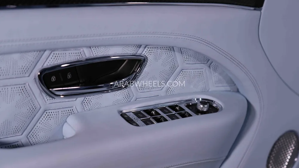 بينتلي بينتايجا 2023 for Sale in دبي Image-14