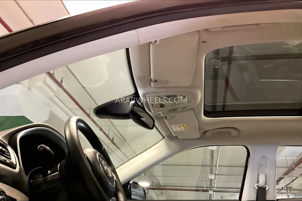 Jeep Compass 2018 for Sale in Sharjah Image-32