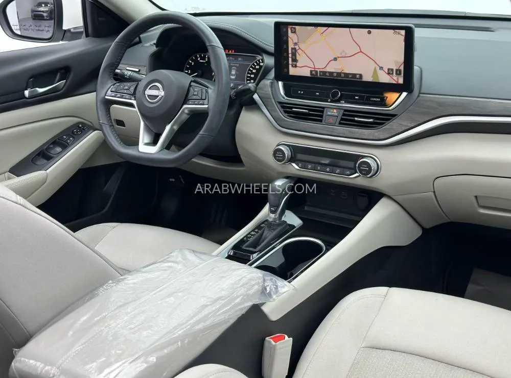 Nissan Altima 2024 for Sale in Dubai Image-12