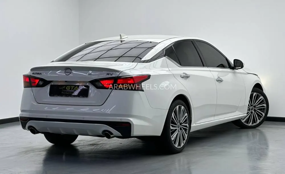 Nissan Altima 2024 for Sale in Dubai Image-16