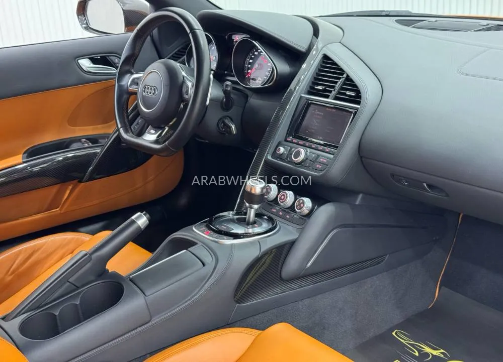أودي R8 2015 for Sale in دبي Image-7