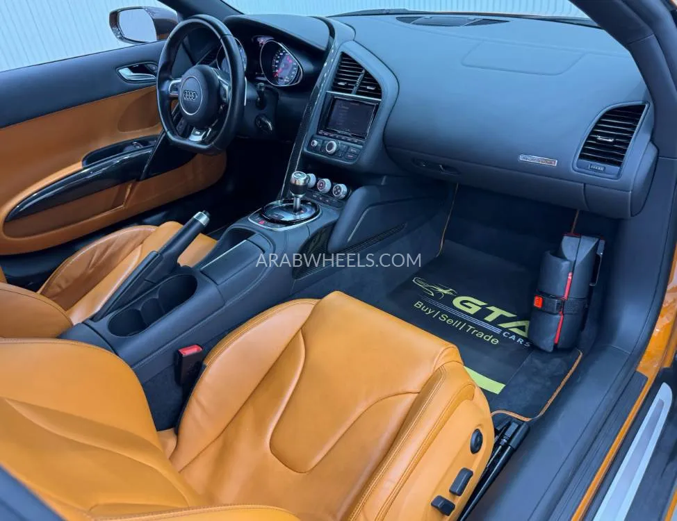 أودي R8 2015 for Sale in دبي Image-8