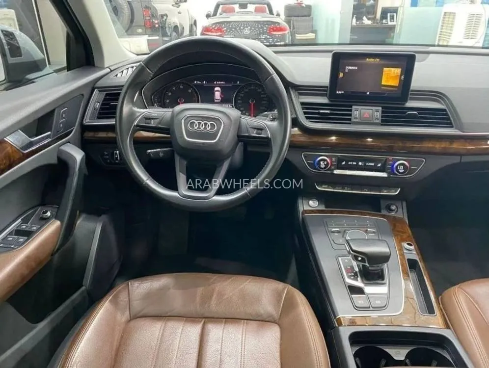 Audi Q5 2018 for Sale in Dubai Image-9