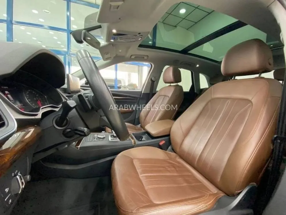 Audi Q5 2018 for Sale in Dubai Image-13