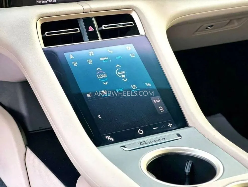 بورشه تايكان 2021 for Sale in دبي Image-17