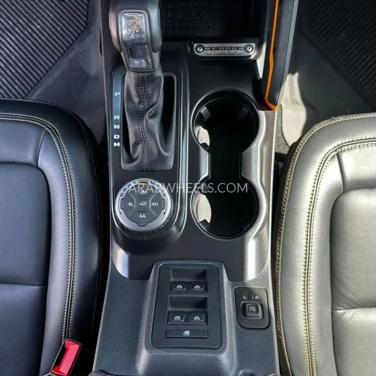 Ford Bronco 2024 for Sale in Dubai Image-9