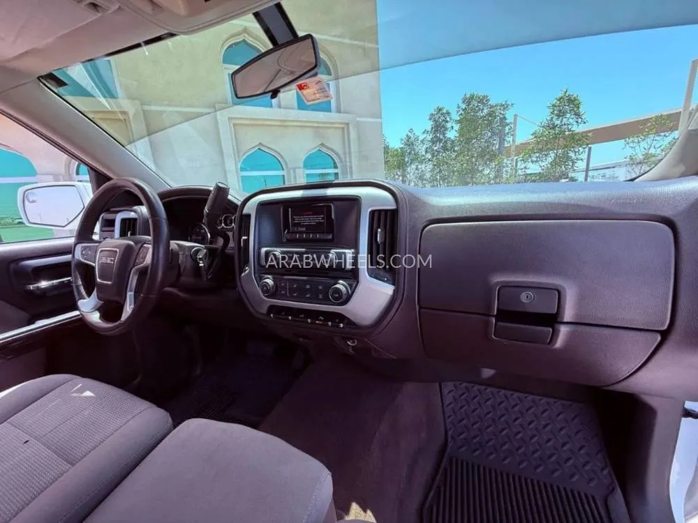 GMC Sierra 2014 for Sale in Ajman Image-3