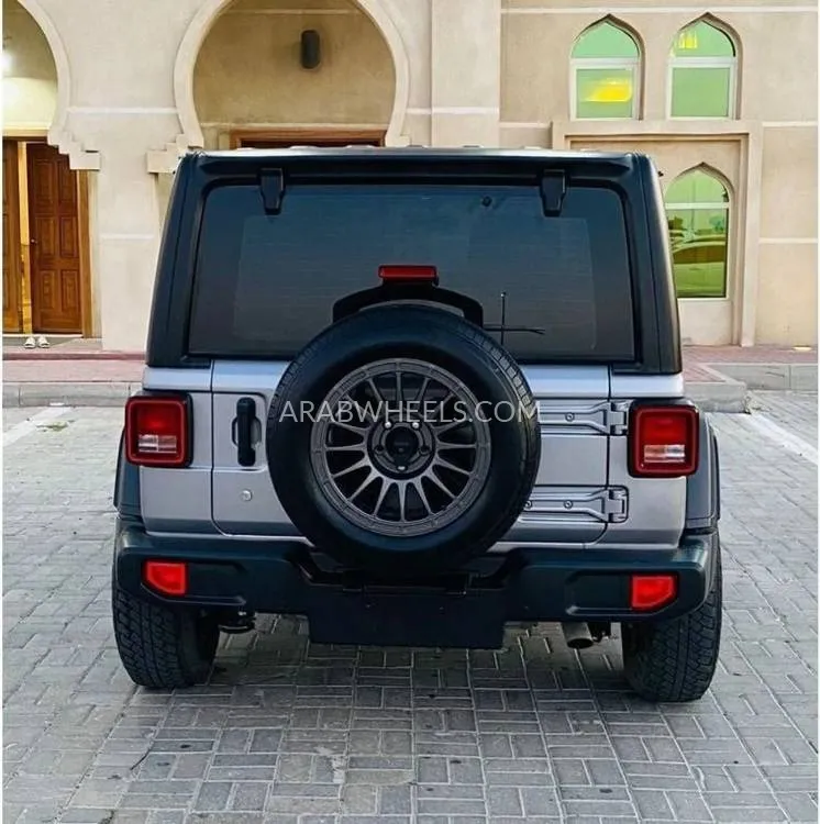 Jeep Wrangler 2018 for Sale in Ajman Image-10