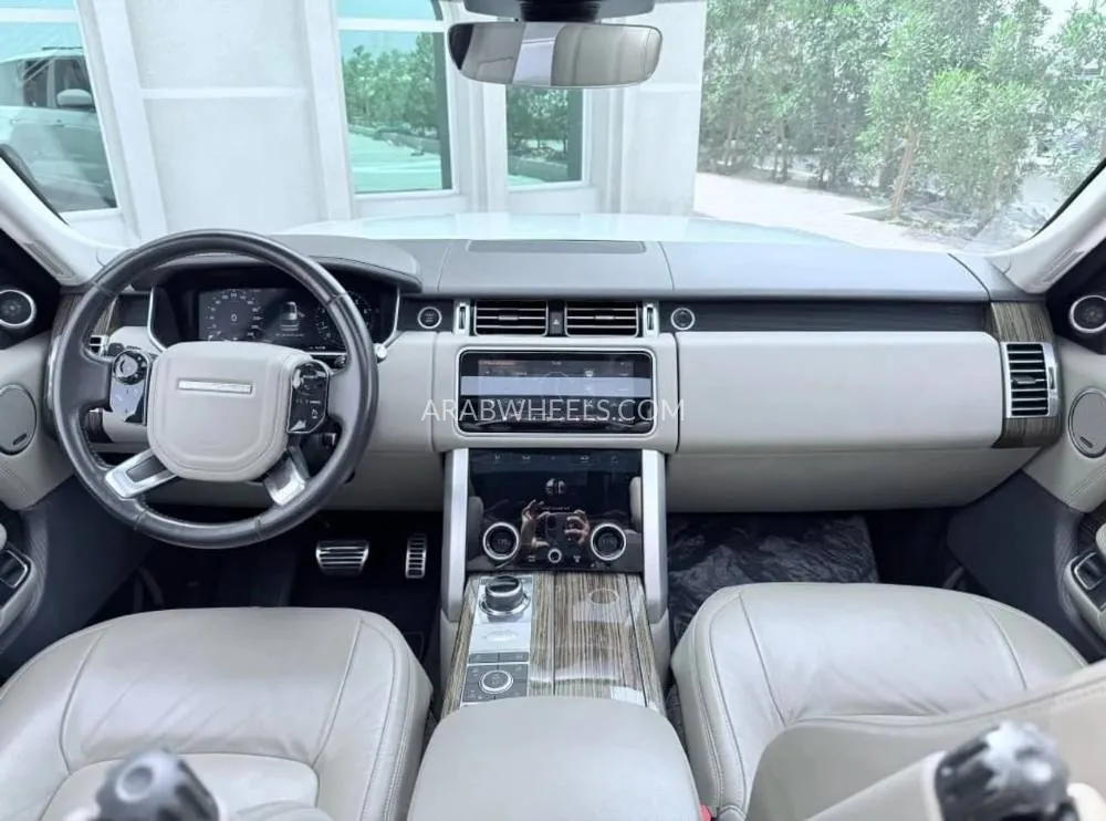 Land Rover Range Rover 2018 for Sale in Ajman Image-4