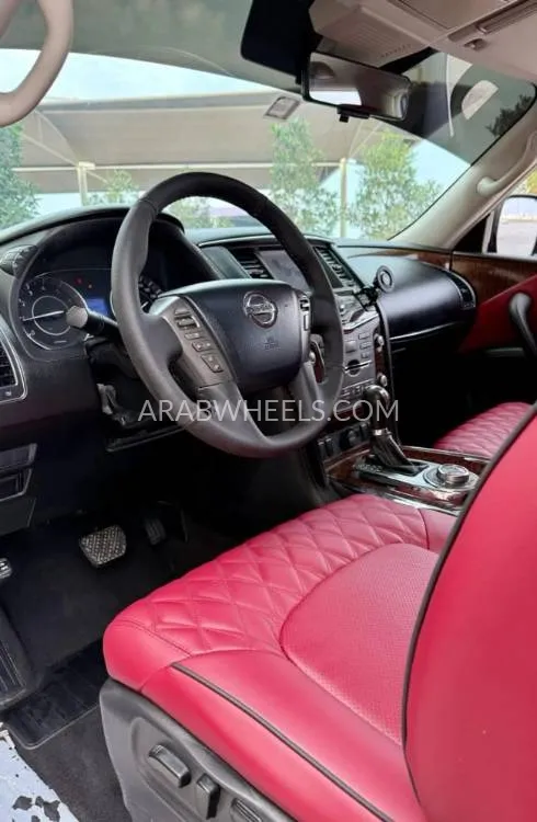 Nissan Patrol 2018 for Sale in Ajman Image-8