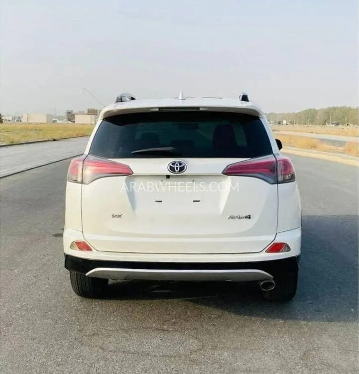 Toyota Rav4 2017 for Sale in Ajman Image-10
