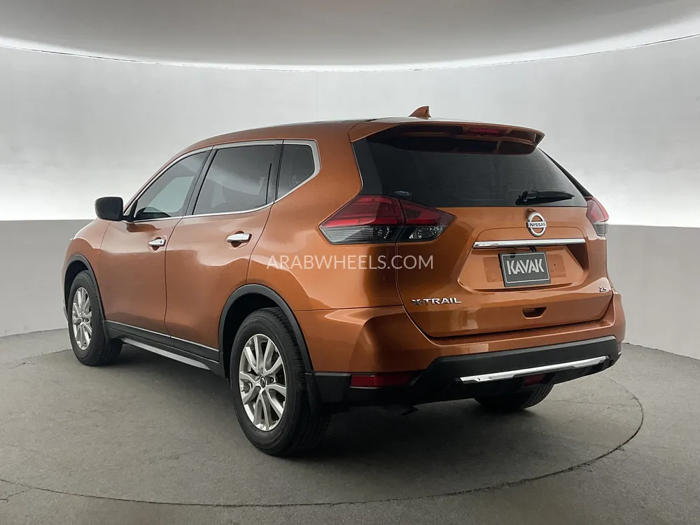 نيسان إكس تريل 2018 for Sale in الشارقة Image-3