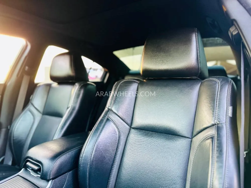 Dodge Charger 2021 for Sale in Sharjah Image-12
