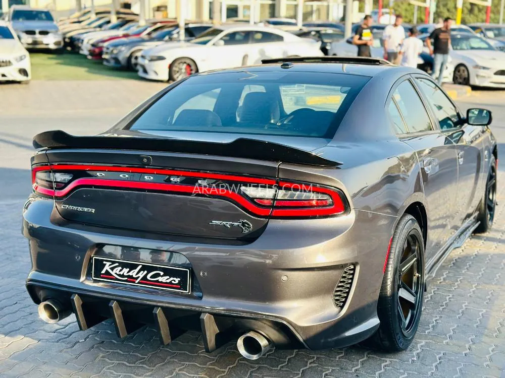 Dodge Charger 2022 for Sale in Sharjah Image-5