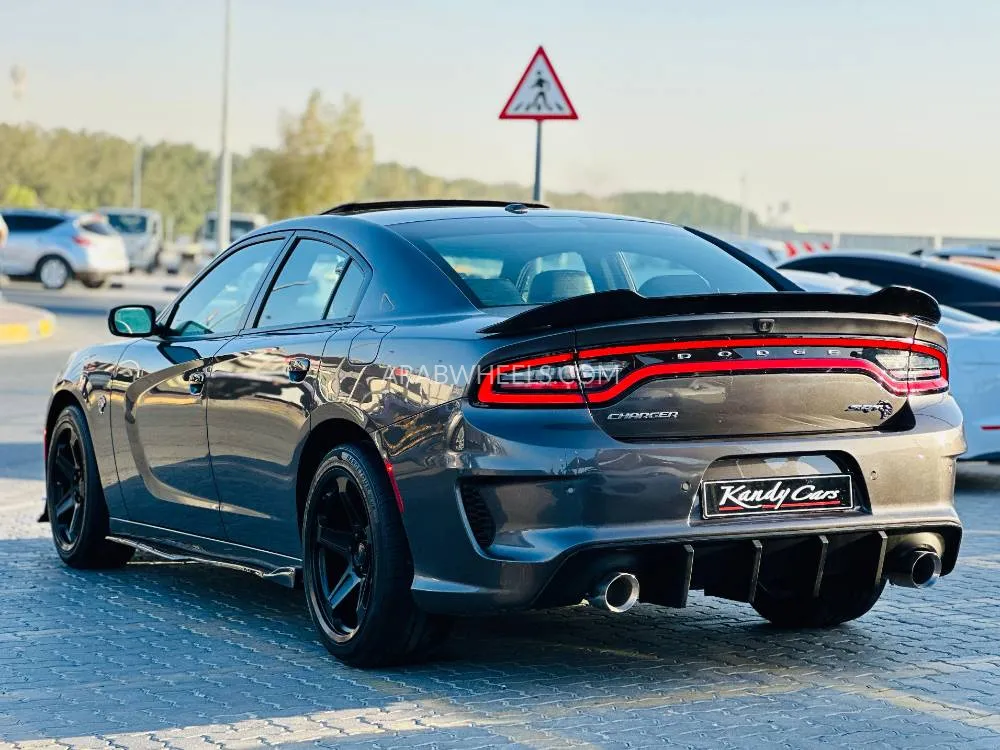 Dodge Charger 2022 for Sale in Sharjah Image-7