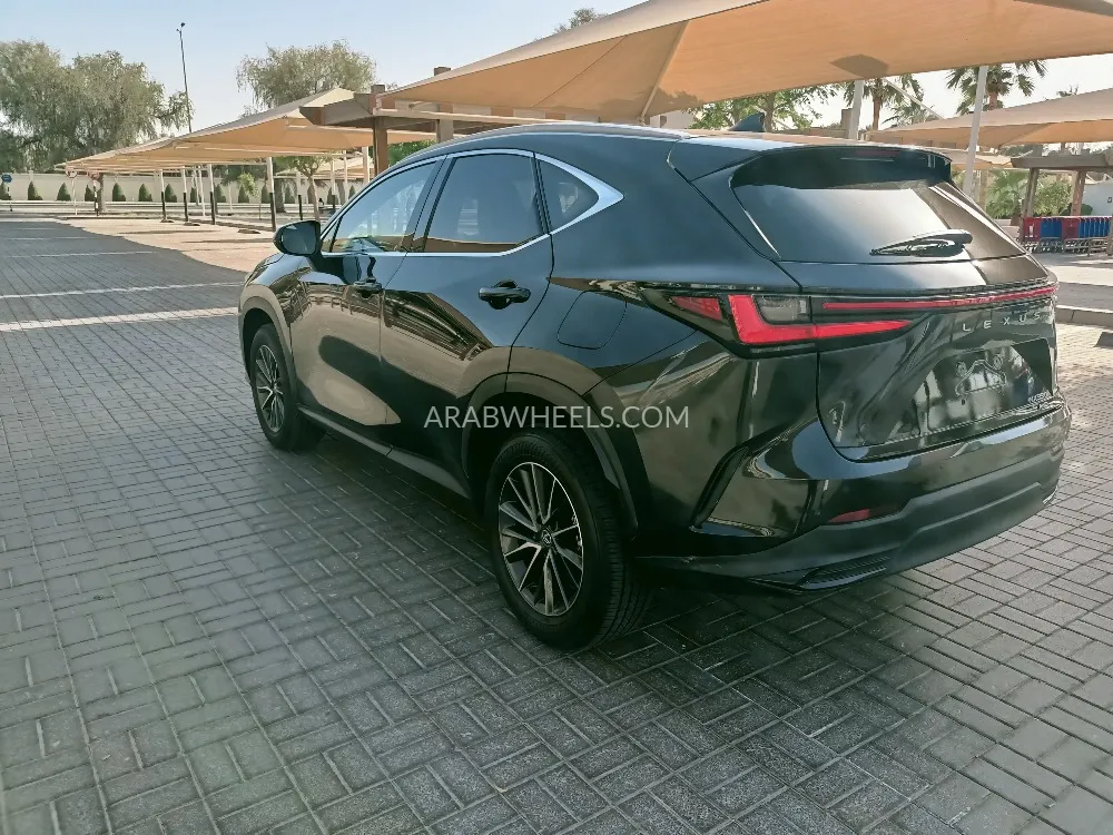لكزس NX 2025 for Sale in الشارقة Image-5