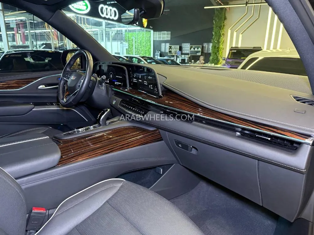 Cadillac Escalade 2023 for Sale in Dubai Image-4