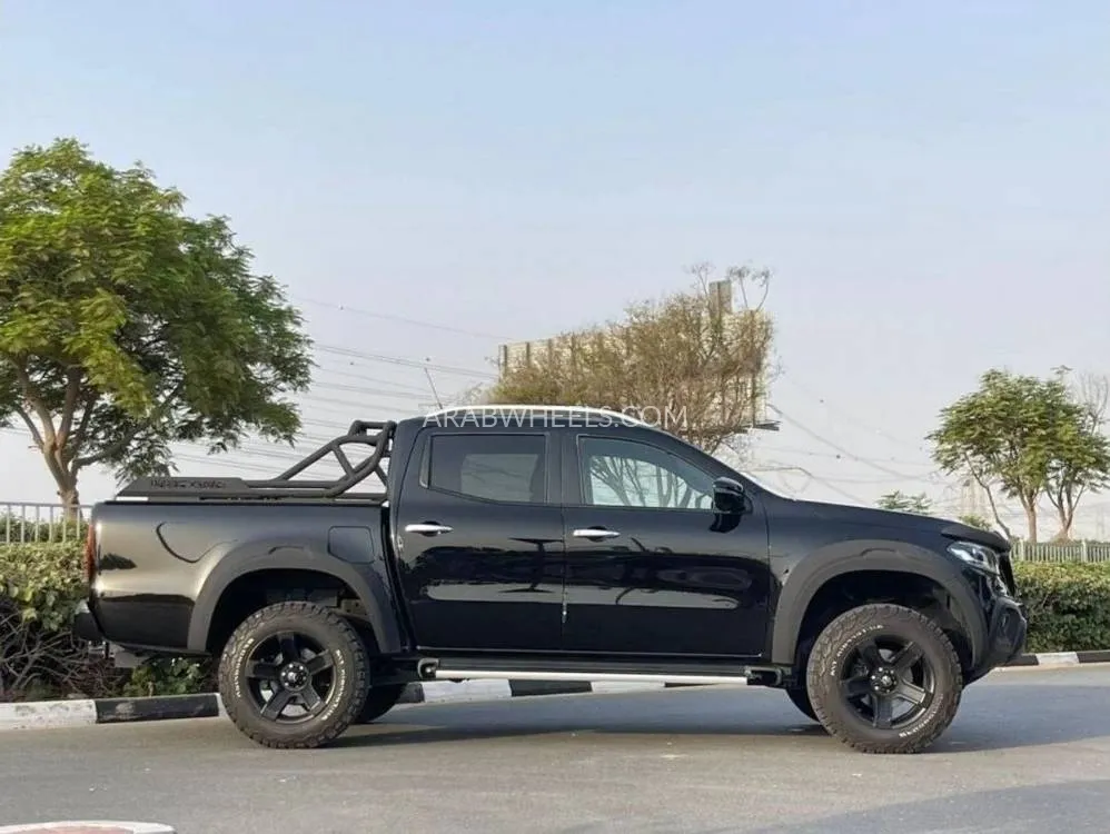 Mercedes Benz X Class 2022 for Sale in Dubai Image-4