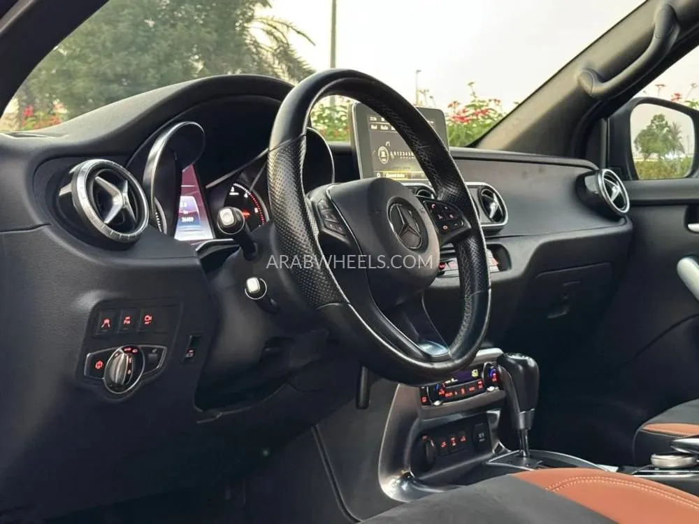 Mercedes Benz X Class 2022 for Sale in Dubai Image-7