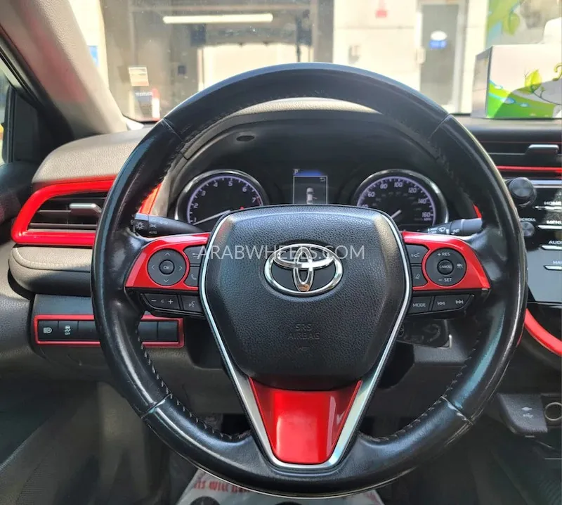 Toyota Camry 2019 for Sale in Sharjah Image-10