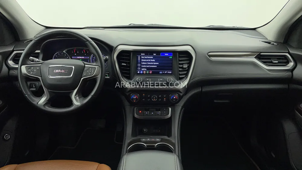 جي إم سي اكاديا 2023 for Sale in دبي Image-12