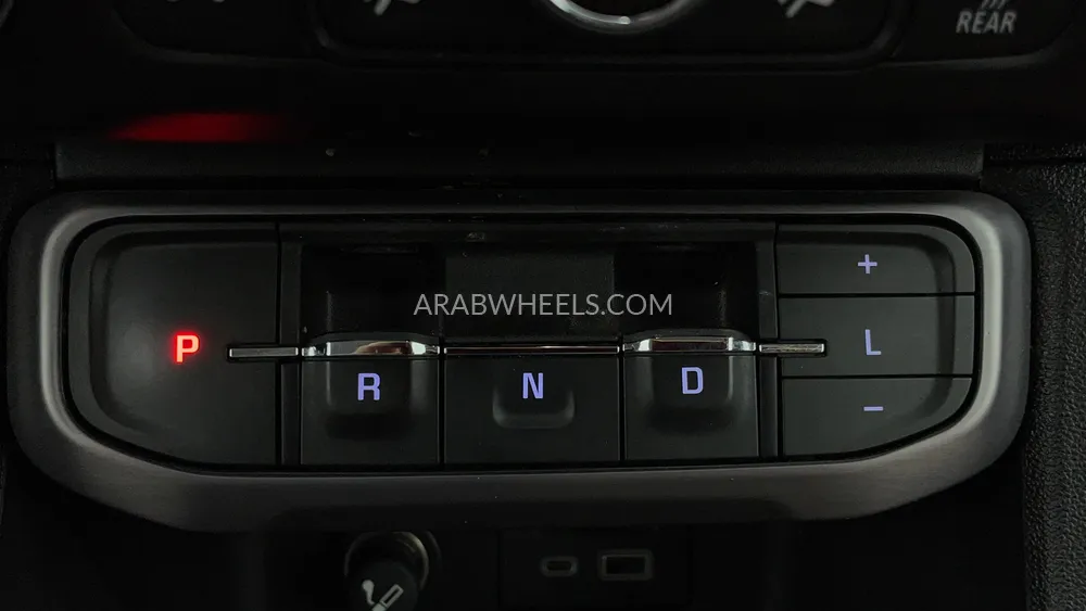 جي إم سي اكاديا 2023 for Sale in دبي Image-18