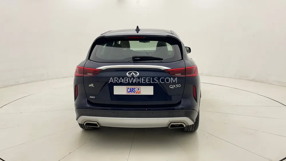 Infiniti QX50 2020 for Sale in Dubai Image-4