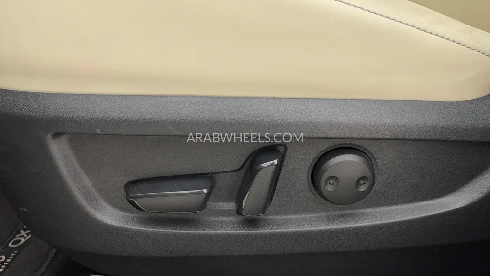 Infiniti QX50 2020 for Sale in Dubai Image-22