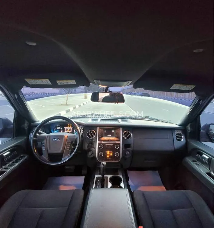 Ford Expedition 2016 for Sale in Sharjah Image-9