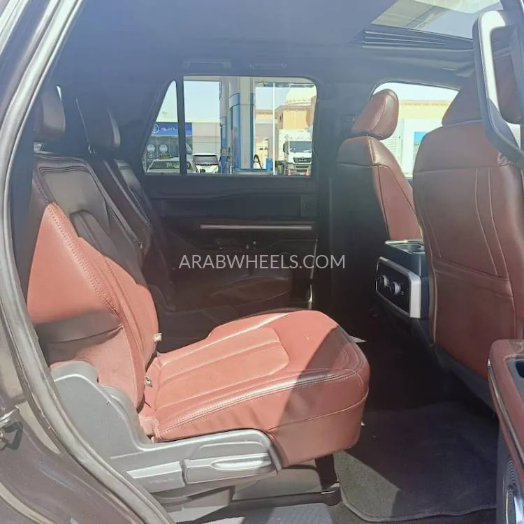 Ford Expedition 2022 for Sale in Sharjah Image-7