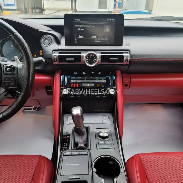 لكزس IS 2021 for Sale in الشارقة Image-5