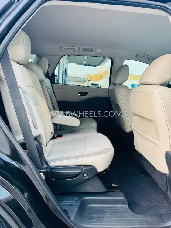 Nissan Pathfinder 2022 for Sale in Sharjah Image-5
