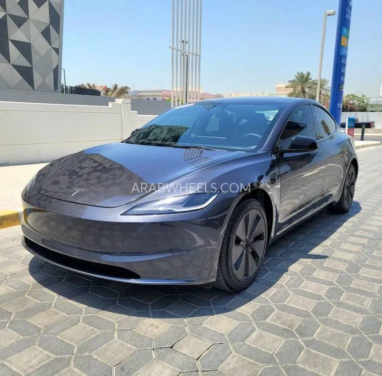 Tesla Model 3 2024 for Sale in Sharjah Image-2