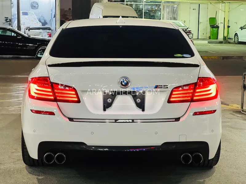 بي إم دبليو الفئة الخامسة 2014 for Sale in الشارقة Image-12