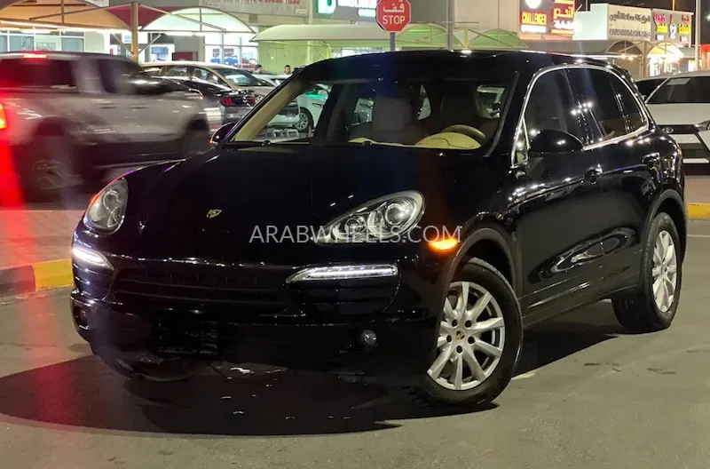 Porsche Cayenne 2013 for Sale in Sharjah Image-1