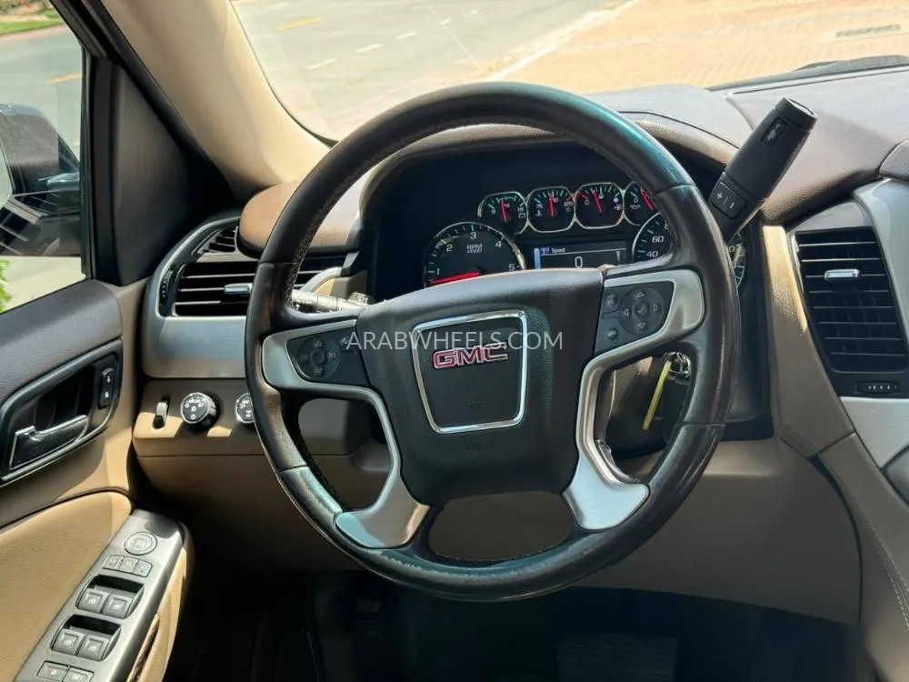 GMC Yukon XL 2019 for Sale in Dubai Image-7