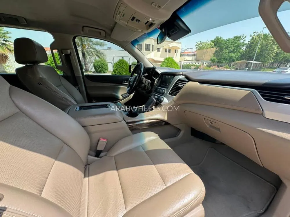 GMC Yukon XL 2019 for Sale in Dubai Image-8