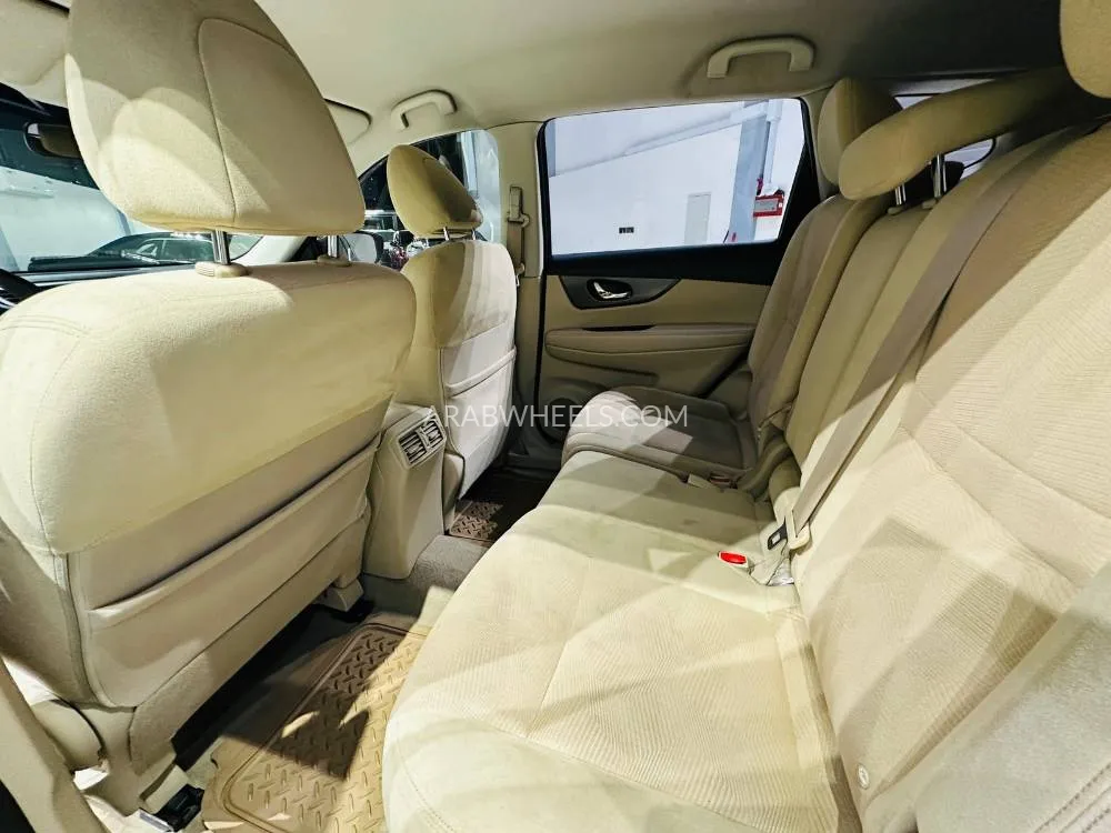 Nissan X-Trail 2017 for Sale in Dubai Image-8