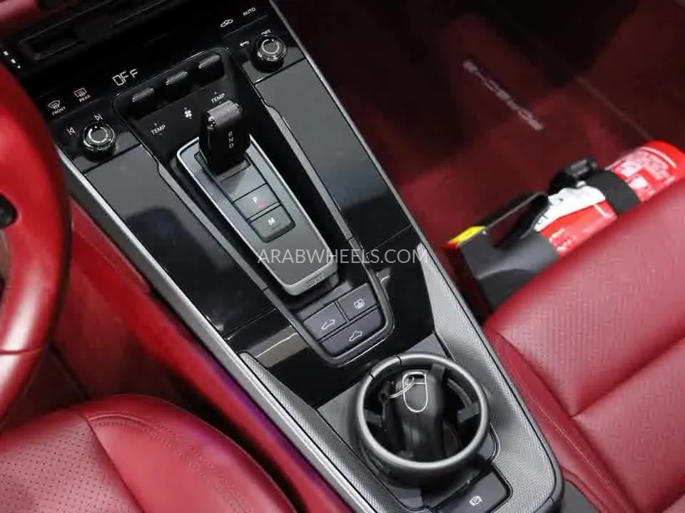 Porsche 911 2023 for Sale in Dubai Image-9