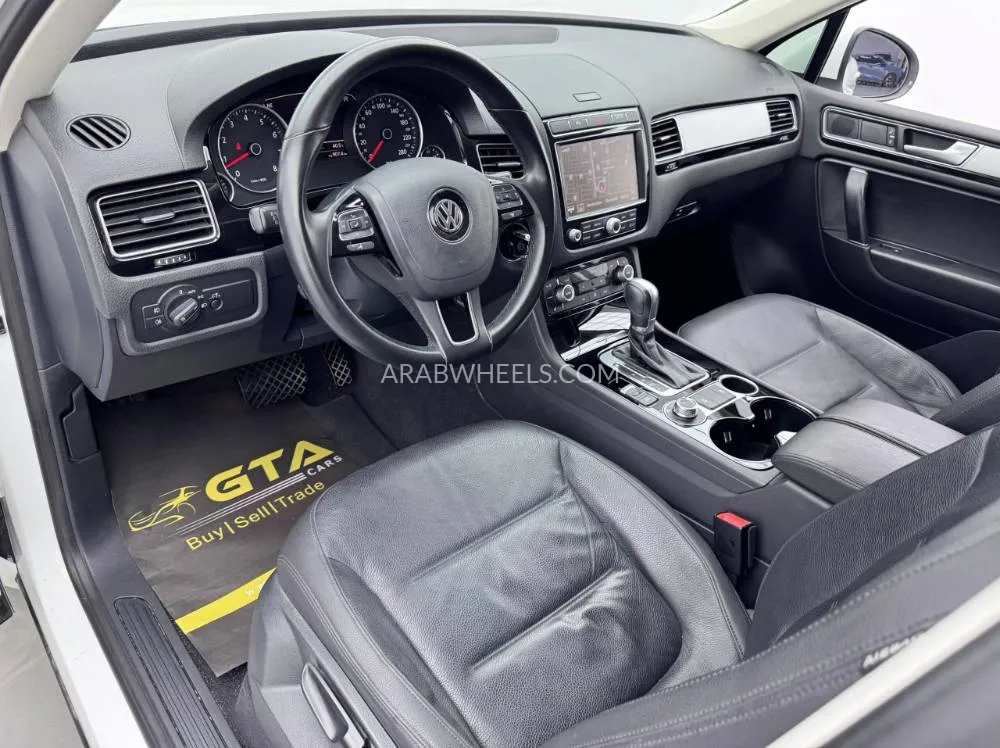 Volkswagen Touareg 2018 for Sale in Dubai Image-7