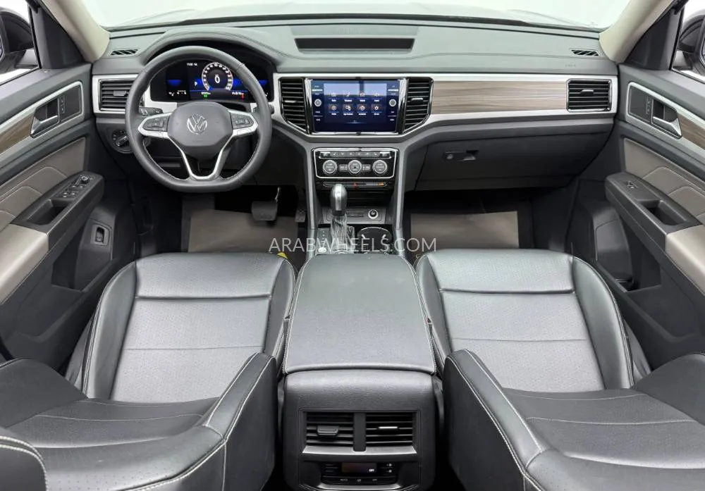 Volkswagen Teramont 2022 for Sale in Dubai Image-7