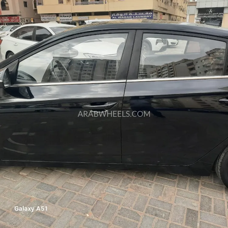 Hyundai Ioniq 2016 for Sale in Dubai Image-12