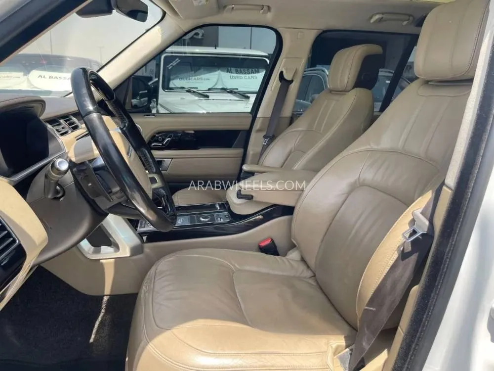 Land Rover Range Rover 2018 for Sale in Dubai Image-11