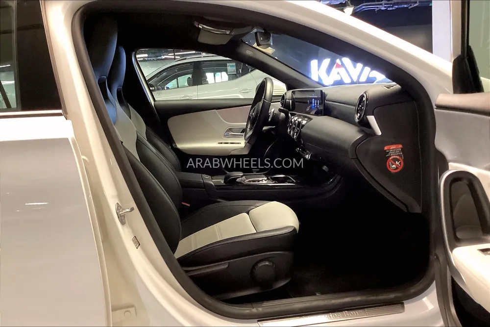 مرسيدس بنز كلاس A 2019 for Sale in الشارقة Image-24