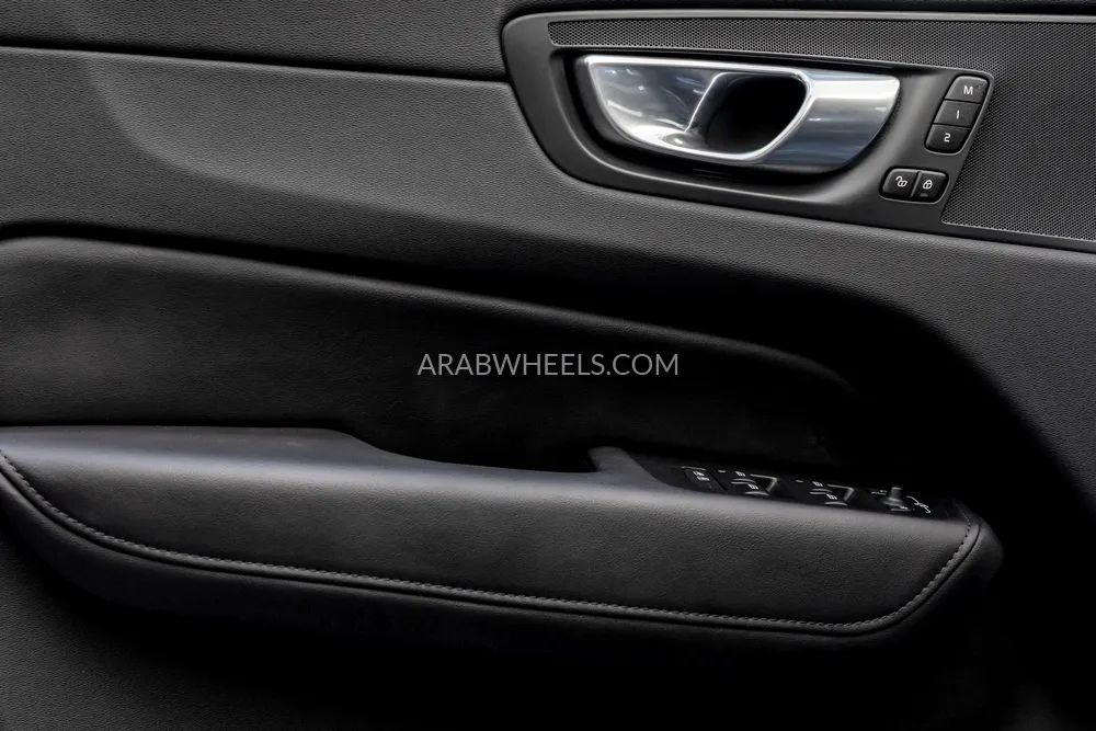 Volvo XC60 2024 for Sale in Dubai Image-6