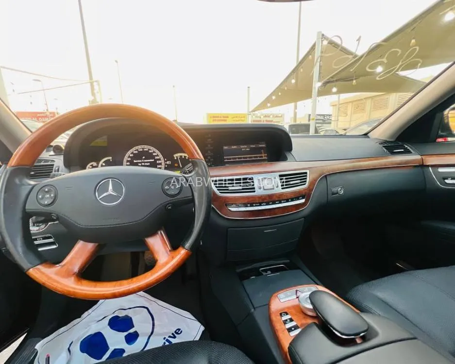 Mercedes Benz S Class 2007 for Sale in Sharjah Image-9