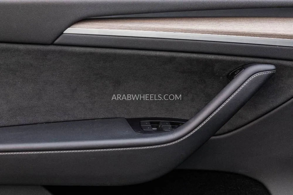 تسلا Y موديل  2024 for Sale in دبي Image-5