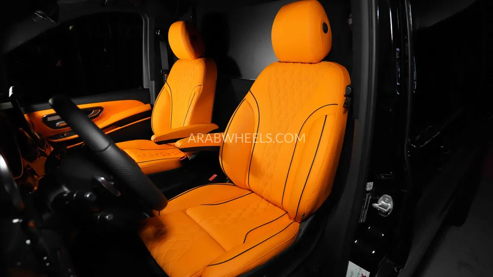 Mercedes Benz V Class 2023 for Sale in Dubai Image-9