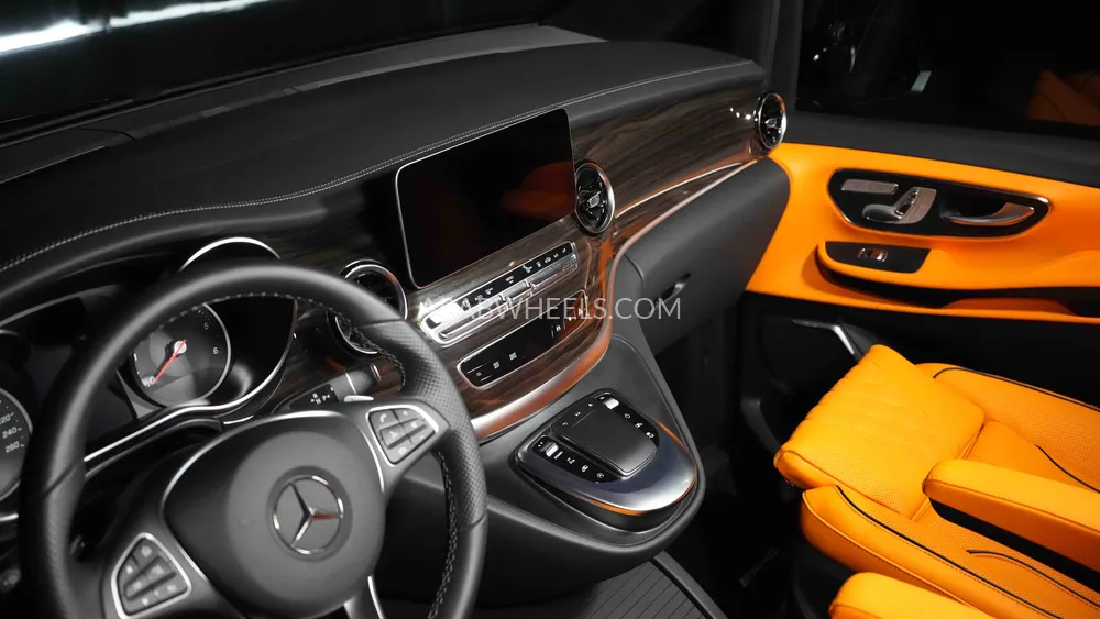 Mercedes Benz V Class 2023 for Sale in Dubai Image-11